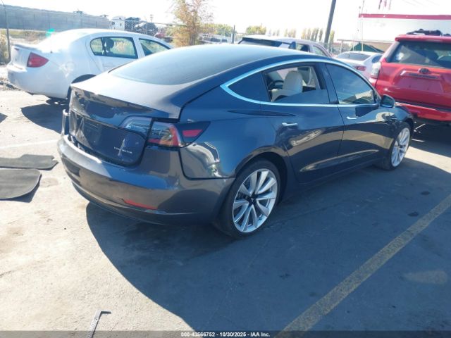 Tesla Model 3 Image 8