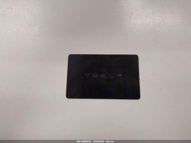 Tesla Model 3 Image 10