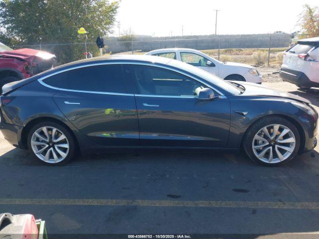 Tesla Model 3 Image 14