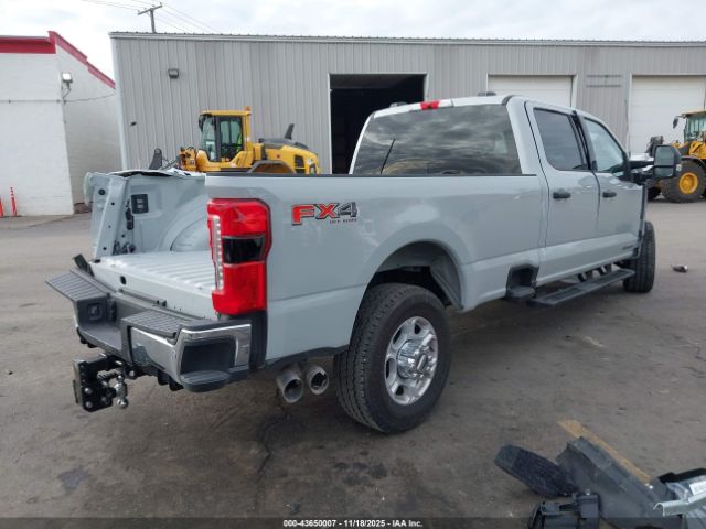 Ford F-350 Xlt Image 13