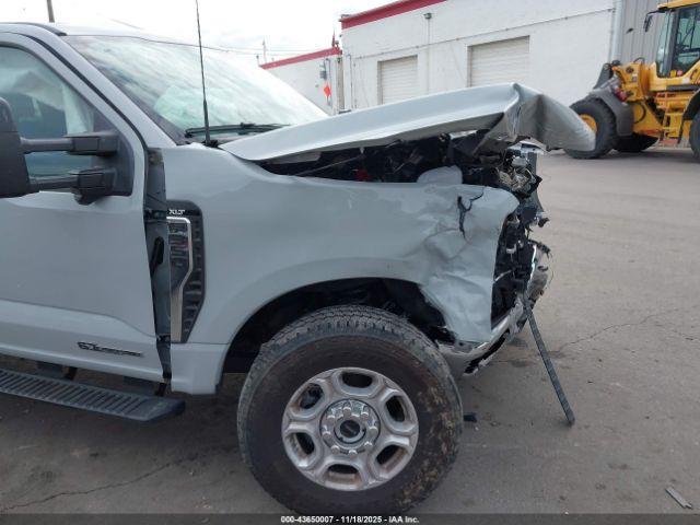 Ford F-350 Xlt Image 7