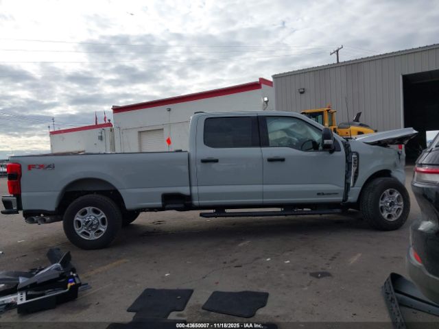 Ford F-350 Xlt Image 12