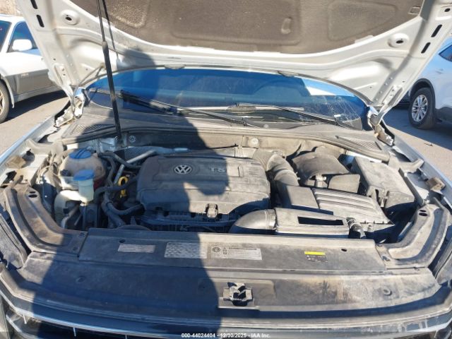 Volkswagen Passat 1.8t S Image 13