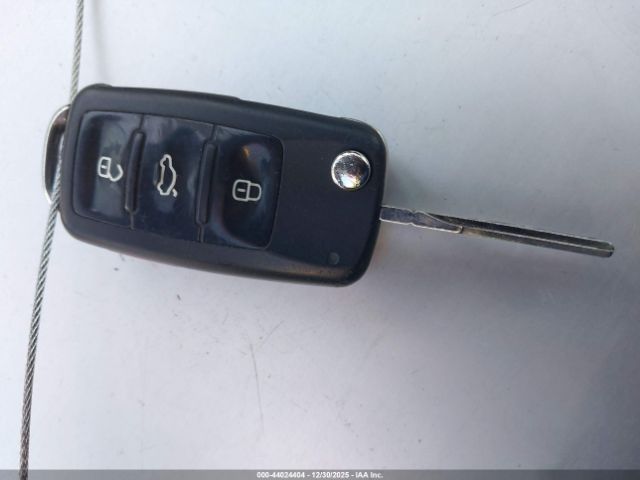 Volkswagen Passat 1.8t S Image 12