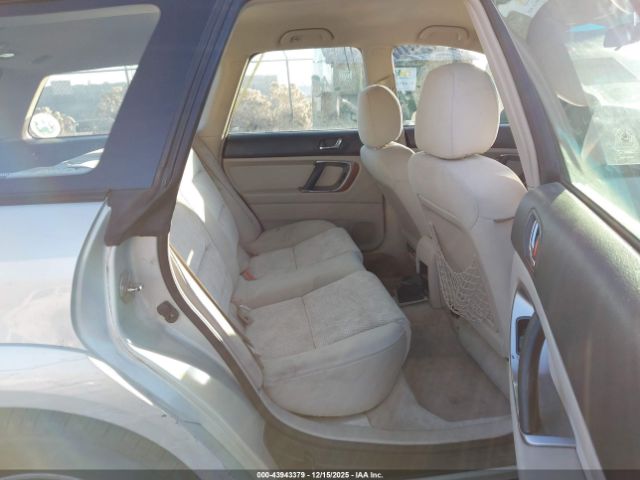 Subaru Outback 2.5i Image 9