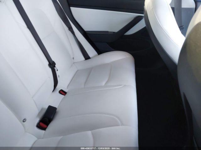 Tesla Model 3 Image 12